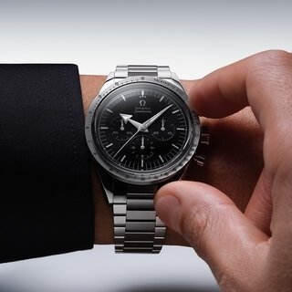ヴィンテージデザインにカノープスゴールド™のシャープな輝きをプラスしたプレシャスアイテム|OMEGA