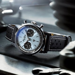 ブライトリング×トライアンフというビッグコラボによる新作「トップタイムトライアンフ」|BREITLING