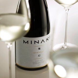 ラグジュアリー日本酒ブランド「MINAKI」誕生。デビュー作「極幻~GOKUGEN~」がオンライン限定発売｜EAT