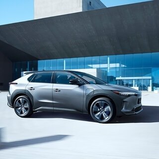 トヨタ初の本格BEV「bZ4X」、5月12日からリースのみで販売開始｜TOYOTA