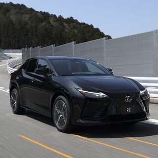 レクサス初となるバッテリーEV専用モデル「RZ」プロトタイプに試乗──レクサスが目指す走りとは？｜LEXUS