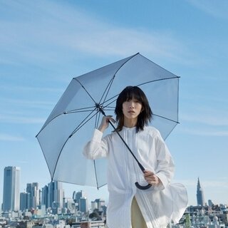 “つかいすてない”ビニール傘。再生プラスチックを活用した「サステナブレラ」｜CAETLA