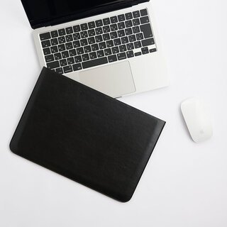 13インチ MacBook Air（M2）モデル用。無駄を削ぎ落としたスリーブケース｜Simplism