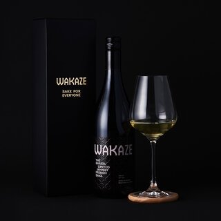 極上の靴磨きと妖艶な"SAKE"のコラボレーション　「Brift H」×「WAKAZE」シューシャイナーイベントを開催｜WAKAZE