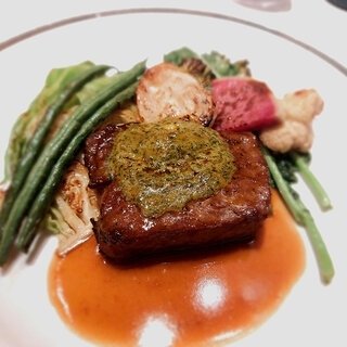 金曜の夜をいつもより少しだけ贅沢に ブラッスリー ポール・ボキューズ 銀座が極限までこだわったパリスタイルのステーキの神髄｜EAT