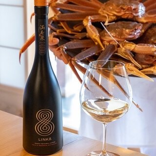 銘酒・満寿泉が手掛ける「リンク８」の食中酒としての魅力を、地元富山の美食巡りのなかで堪能｜FEATURE