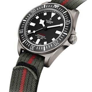 チューダーウオッチの歴史にオマージュを捧げる新作「ぺラゴス FXD」|TUDOR