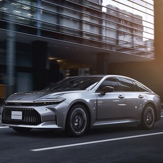 コンセプトは「ニューフォーマルセダン」──クラウン セダンがデビュー|TOYOTA