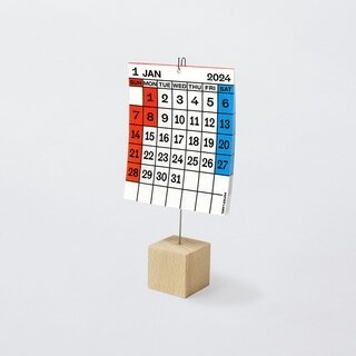 日々を積み重ねていくお供に。視認性と遊び心を兼備した定番カレンダー｜PAPIER LABO.