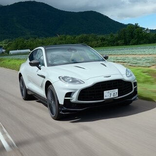 世界で最もパワフルなSUV「アストンマーティンDBX 707」に北海道で試乗|Aston Martin