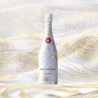 ホリデーシーズンを彩る限定シャンパーニュ「モエ・エ・シャンドン ゴールデンテロワール」｜MOËT & CHANDON