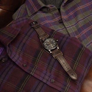 スポーツ アドベンチャーの世界を具現した「サファリ クロノメーター」に42mmモデルが登場|Ralph Lauren