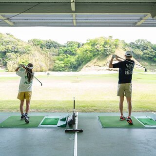 ゴルフ、コーヒーなどのブランドの想いが詰まったゴルフ練習場が誕生。トランジットジェネラルオフィス直営『Pacific GOLF CLUB』｜LOUNGE