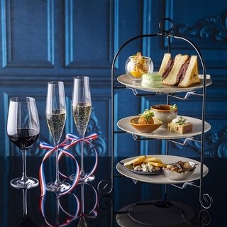 プルマン東京田町で感じるフランスの風。伝統的なセイボリーとシャンパンで楽しむ「夏のハイティー」｜EAT