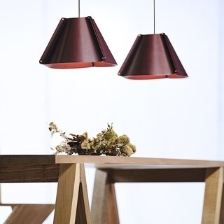 天童木工×ニューライトポタリーが表現する有機的な美しさのペンダントライト