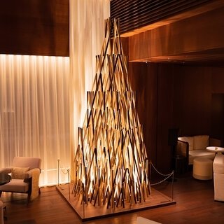 家具として生まれ変わる、隈研吾氏が手掛けた永遠を生きるクリスマスツリー