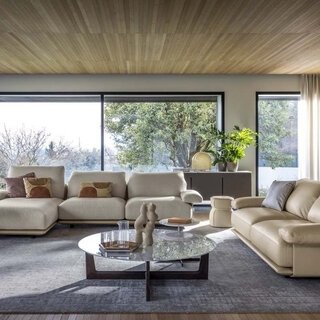 ポルトローナ・フラウの新作コレクションが東京と大阪に登場