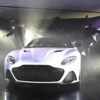 アストンマーティンの次世代フラッグシップ、DBSスーパーレッジェーラが日本デビュー｜Aston Martin