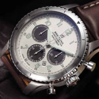 2018年の新作「ナビタイマー8」から、世界限定モデルが登場｜BREITLING