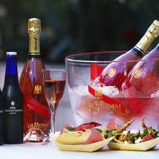 夏の宵に最適のキリリとしたロゼシャンパーニュをオープンテラスで堪能｜MAISON MUMM