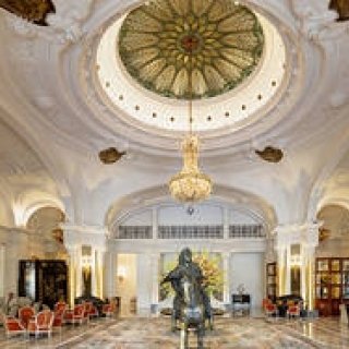 伝説的なモナコのホテルの古典美極まるメインロビーが再開｜Hôtel de Paris Monte-Carlo