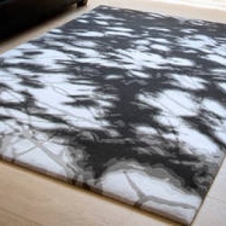 世界的工業デザイナー・奥山清行氏のデザインによる「KOMOREBI」 ｜山形緞通