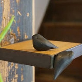 デフォルメされたフォルムが愛くるしい。南部鉄器によるペーパーウェイト｜大村敏宏