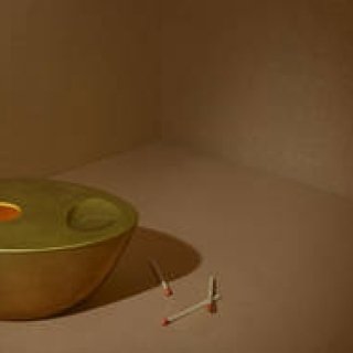 イソップ初のインテリアアイテム「ブラスオイルバーナー」が登場｜Aēsop