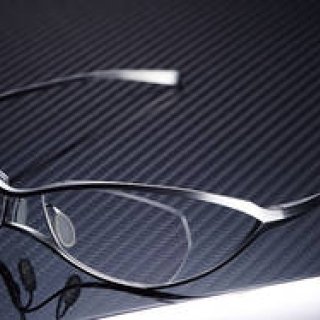 真摯なモノづくりへの共感姿勢が生み出した、職人の手仕事によるドライビンググラス｜LEXUS