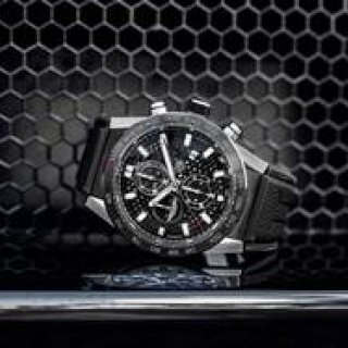 タグ・ホイヤーとアストンマーティンのコラボウオッチが誕生|TAG HEUER