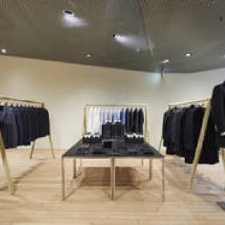 vol.34「メイド・トゥ・メジャーの愉しみ」PRADA|プラダ