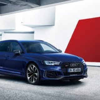 A4シリーズのトップRS 4アバントをフルモデルチェンジ|Audi