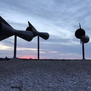 空間のアーティスト、クリスチャン・ボルタンスキーの大規模回顧展｜ART