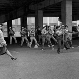 パリから発信いたします