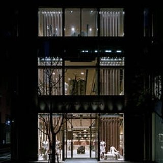 「ボッテガ・ヴェネタ銀座」オープン