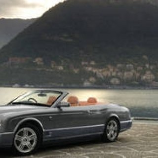 BENTLEY AZURE T｜ベントレー、ロサンゼルス国際自動車ショーにおいて「アズールＴ」を発表