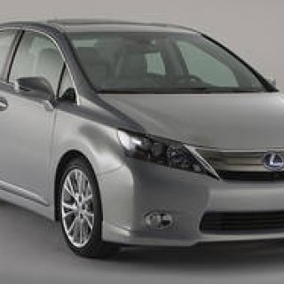 レクサス初のハイブリッド専用車、HSがデビュー