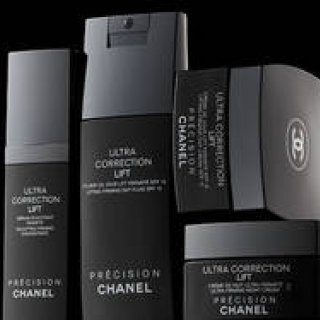 シャネルから、「エクストレム コレクシオン ファーミング」誕生