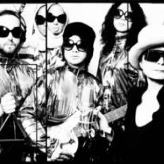 オノ・ヨーコ、小山田圭吾らと新生「Plastic Ono Band」結成！｜MUSIC