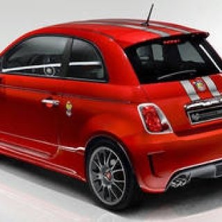 フィアット アバルト695 トリビュート フェラーリ|ふたつの名門によるコラボレーション