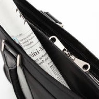 ro｜機能が優れていることは美しい──「ロー」のバッグ