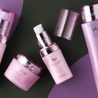 藤原美智子｜12月エッセイ「ベスト・コスメ 藤原美智子選・番外編」