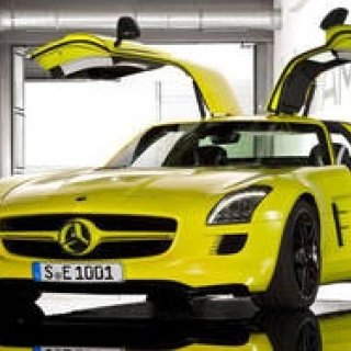 Mercedes-Benz SLS AMG E-Cell｜電気で走るスーパースポーツが誕生間近！