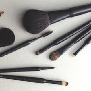 b-r-s｜オリジナルメイクアップブラシ「b-r-s」デビュー