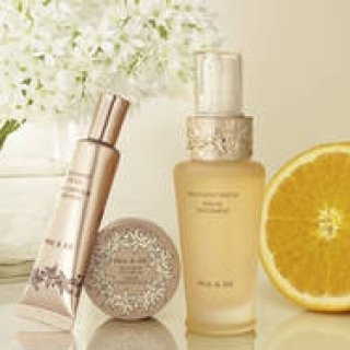 PAUL & JOE BEAUTE│ピンとしたハリ感をもたらすオレンジセラム誕生