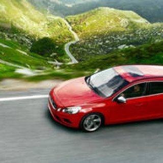 VOLVO|ボルボ Rデザイン採用