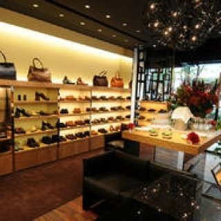 STRASBURGO｜ストラスブルゴ  初のシューズ専門店、東京丸の内にオープン