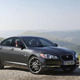 Jaguar|ジャガー XF BlackPackを採用