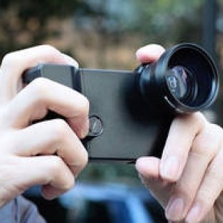 Turtleback｜撮影自由自在なカメラ型 iPhone 4専用ケース