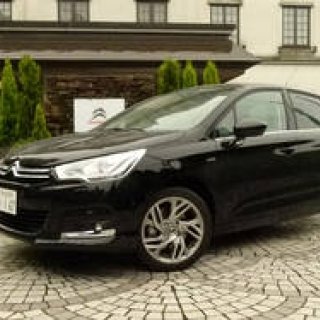CITROEN C4｜シトロエン C4 マイナーチェンジを経たC4に試乗